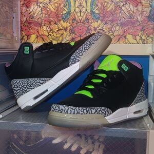 Air Jordan Retro Basketball Shoes - Black/Neon Green/Grey